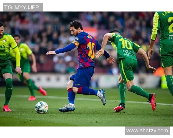 梅西因伤缺阵：巴萨对阵皇家社会的悬念再升级